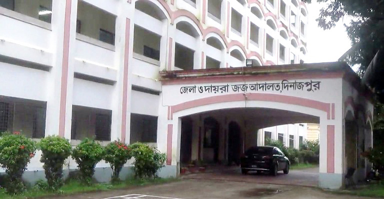 হাজিরা দিতে এসে হাতকড়াসহ পালালেন আসামি