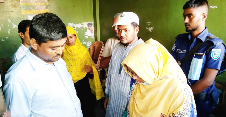 দিনাজপুরে বেশি ভাড়া আদায়, ৩ বাস কাউন্টার ম্যানেজারকে জরিমানা