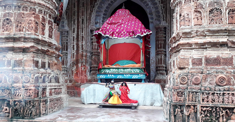 নৌপথে রাজবাড়ি এলো কান্তজিউ বিগ্রহ