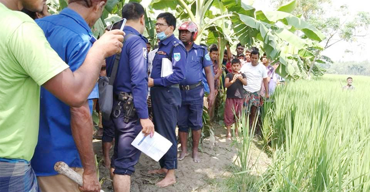 ভ্যান ছিনিয়ে নিয়ে চালককে গলা কেটে হত্যা