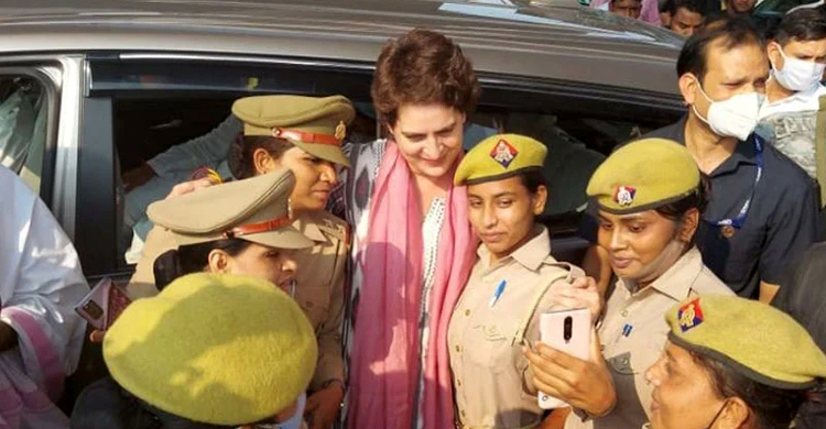 উত্তরপ্রদেশে ফের আটক প্রিয়াঙ্কা গান্ধী