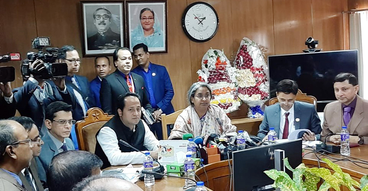 কোচিং সেন্টারের বিষয়ে নতুন সিদ্ধান্তের ইঙ্গিত শিক্ষামন্ত্রীর