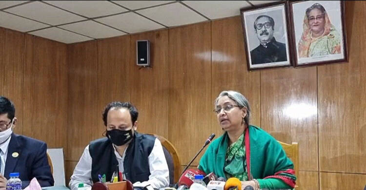 Students to get vaccines showing ID or registration cards