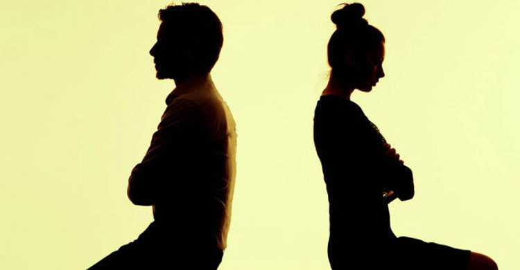 বৌভাতের দিনই স্বামীকে তালাক দিলেন স্ত্রী