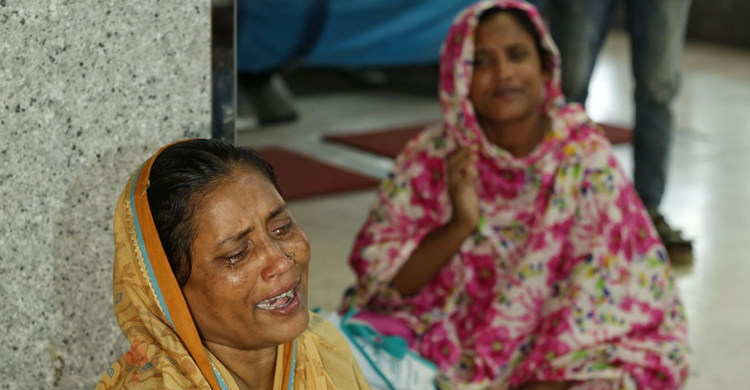 বাড়ছে মৃতের সংখ্যা, স্বজনের আহাজারি
