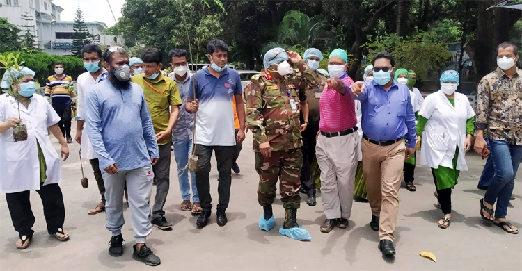মুজিববর্ষ : ঢামেক হাসপাতালে বৃক্ষরোপণ কর্মসূচি পালিত
