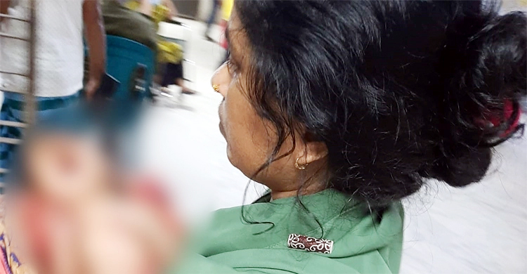 ধানক্ষেত থেকে উদ্ধার নবজাতক আইসিইউতে, শঙ্কামুক্ত নয়