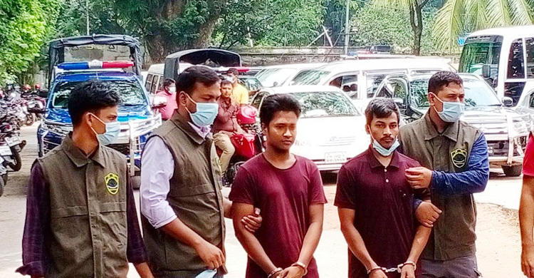 অনলাইনে বোমা বানানো শিখে পুলিশের ওপর হামলা করে তারা