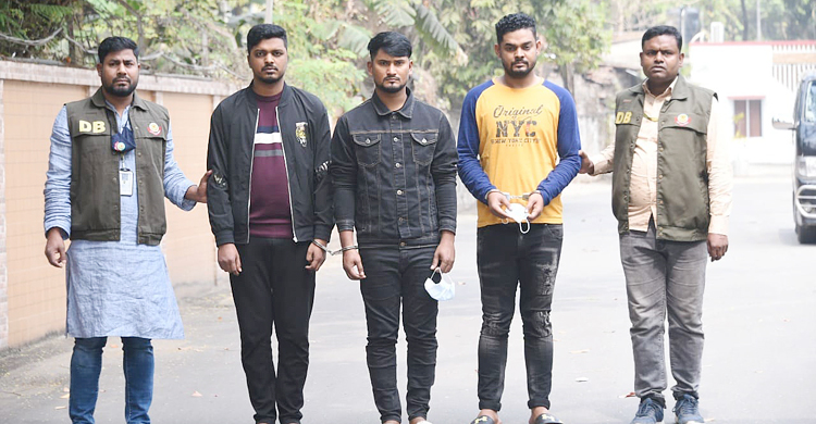 অনলাইনে জুয়া: মাস্টার দুই এজেন্ট হাতিয়ে নেন ২০ কোটি টাকা