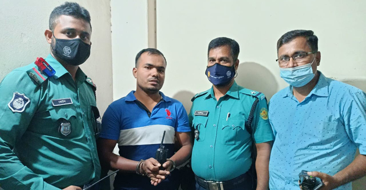 সিআইডির ভুয়া পরিদর্শক আটক