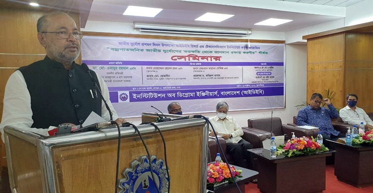 বজ্রপাতে মৃত্যু ঠেকাতে হাওরে হবে এক হাজার ছাউনি