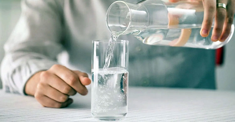 পানি পানের ১০ সুন্নত