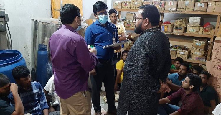 অনুমোদনহীন কারখানায় নকল ঔষধ তৈরি, ৩ জনের কারাদণ্ড