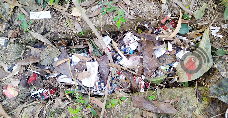 রাবির কবরস্থান যেন ‘মাদকসেবীদের আখড়া’