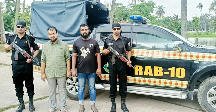 ১০০ বোতল ফেনসিডিলসহ গ্রেফতার দুজন রিমান্ডে