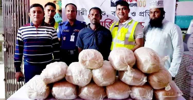 শার্শায় ৩০ কেজি গাঁজাসহ ‘মাদক সম্রাট’ গ্রেফতার