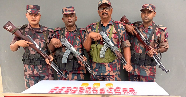 যাত্রীবাহী বাসে মিললো সাড়ে ৮ হাজার ইয়াবা