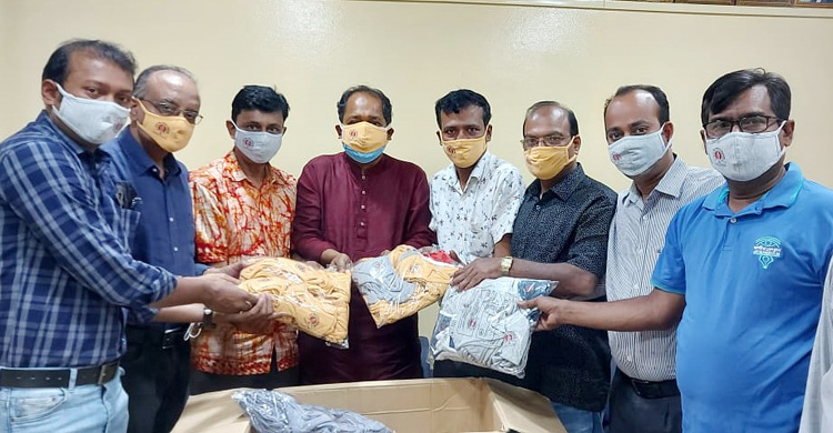 ডিআরইউ সদস্যদের সুরক্ষাসামগ্রী দিলেন সাবেক এমপি ওয়াদুদ
