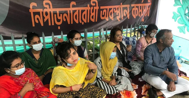‘ফেসবুকে বক্তব্যের মাধ্যমে নুর ধর্ষণের বৈধতা দিচ্ছেন’