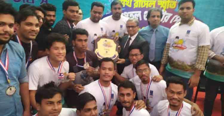 ডাকসুর উদ্যোগে ওয়াটার পোলো সম্পন্ন