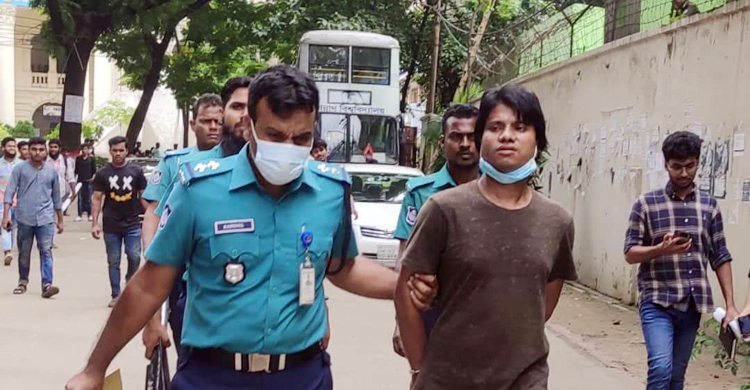 গুচ্ছ ভর্তি পরীক্ষা: প্রক্সি দিতে গিয়ে আটক ঢাবি শিক্ষার্থী