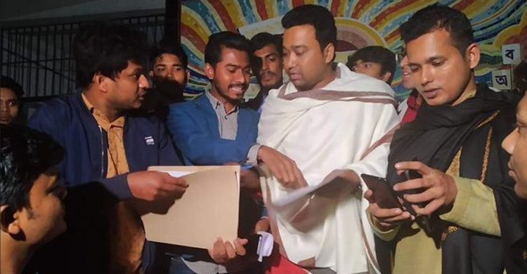 শেষ সময়ে ‘ঐক্য’ ডাকসুতে