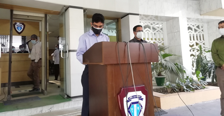 কানাডায় সরকারি কর্মকর্তাদের বাড়ির তালিকা চেয়েছে দুদক