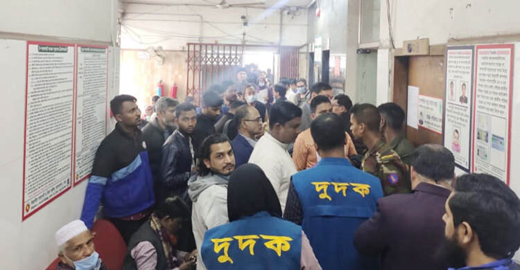 দুদক টিমকে ঘুসের বিনিময়ে সেবার প্রস্তাব দালাল চক্রের