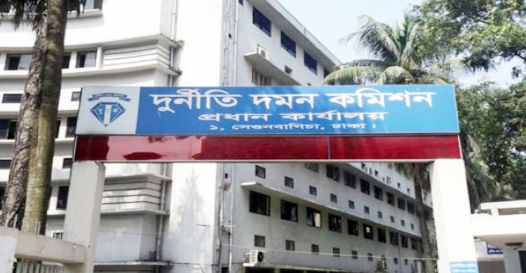 রাজধানীতে ভুয়া দুদক কর্মকর্তা আটক