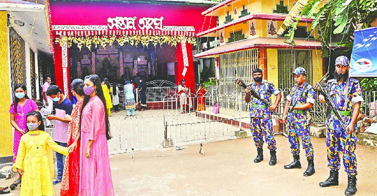 ‘মন্দিরে-মণ্ডপে আওয়ামী লীগ নেতাকর্মীদের পাহারা দেওয়ার নির্দেশ’