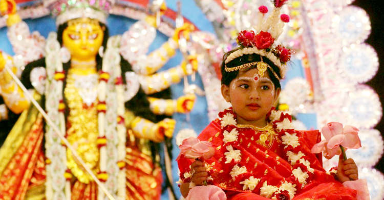 আজ মহাঅষ্টমী, হচ্ছে না কুমারী পূজা