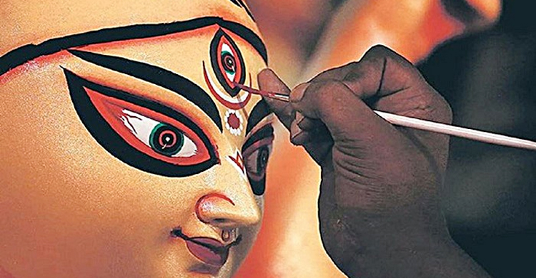 শারদীয় দুর্গাপূজার মূল আনুষ্ঠানিকতার শুরু বৃহস্পতিবার