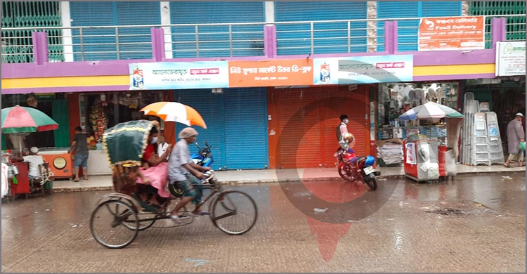 মেঘ-রোদের খেলায় কাটছে ঈদ, কোথাও কোথাও বৃষ্টি