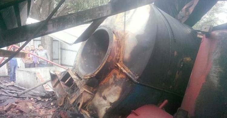 যশোরে বয়লার বিস্ফোরণে মাথা বিচ্ছিন্ন হয়ে শ্রমিকের মৃত্যু