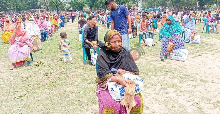 ঠাকুরগাঁওয়ে ৫ টাকায় ঈদের বাজার