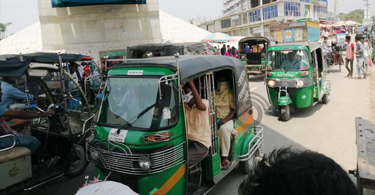 ছোট যানে বড় ভাড়া