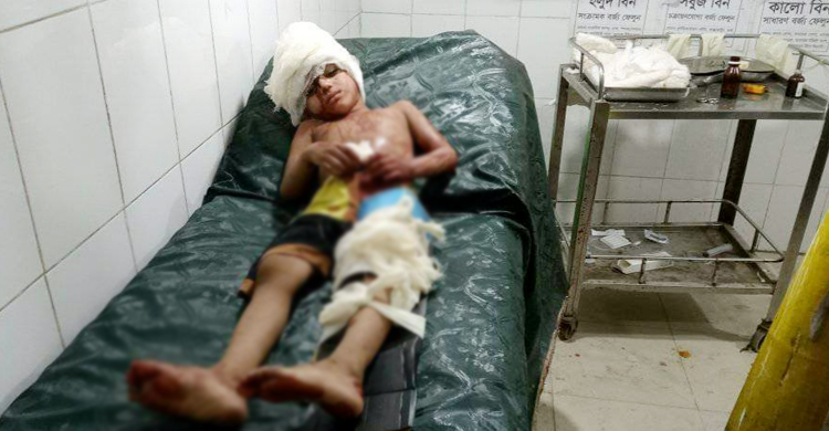 ঈদ করতে বাড়ি ফেরার পথে নিহত ১, আহত ৭