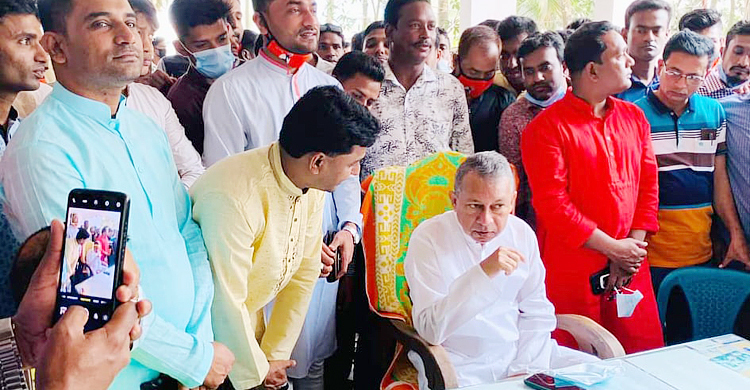 নোয়াখালী চালাই আমি : একরামুল করিম