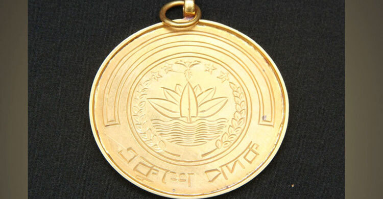 PM Hasina hands over Ekushey Padak