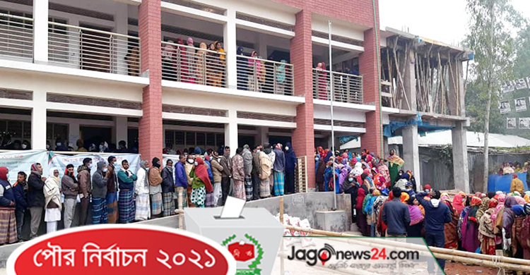 সারিয়াকান্দিতে ইভিএমে বিড়ম্বনা, ভোটারের দীর্ঘ সারি