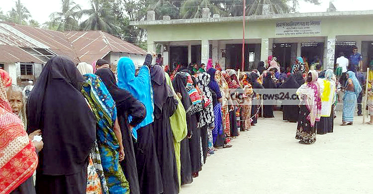 ১০০০ ইউপি ও ১০ পৌরসভায় ভোট চলছে