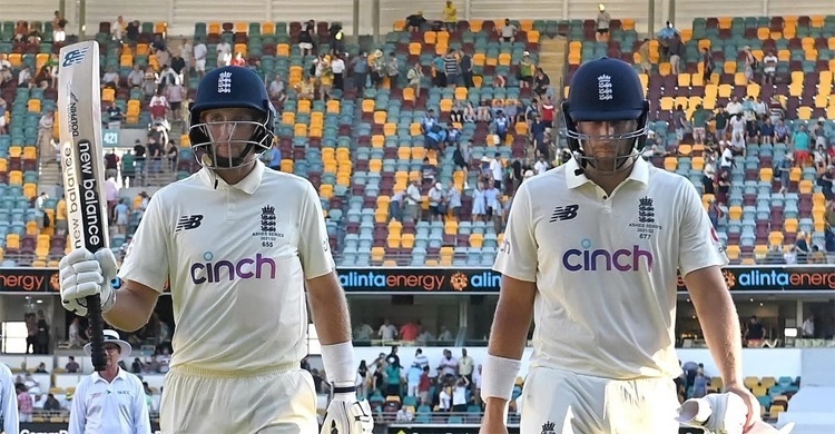 Root, Malan lead England fightback