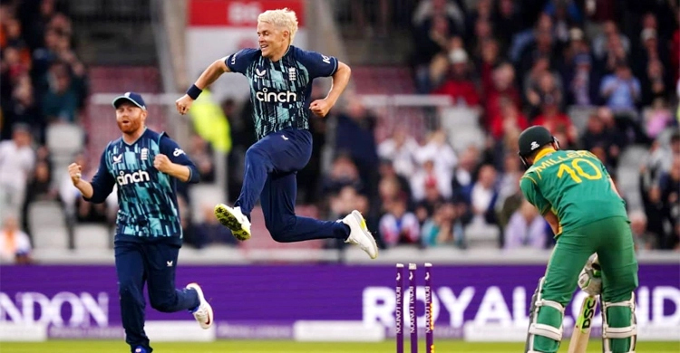 Superb bowling effort sees England level SA series