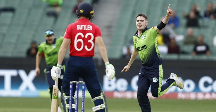 Ireland stun England in rainy Melbourne