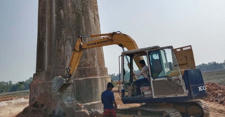 আইন অমান্য করায় ইটভাটা গুঁড়িয়ে দিলো প্রশাসন