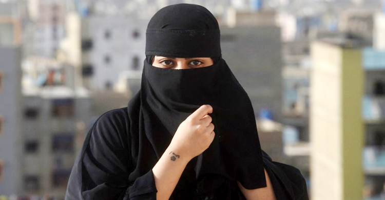 পর্দার আড়ালে ‘দ্বিতীয় জীবন’