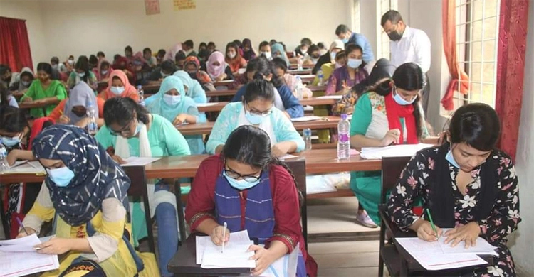 গুচ্ছ পরীক্ষার ফল বাতিল নয়, সুযোগ থাকছে রিভিউয়ের