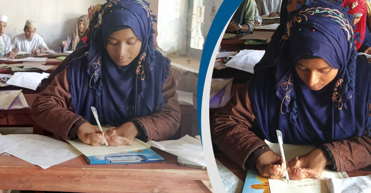 কব্জিতে কলম চেপে পরীক্ষা দিচ্ছেন অদম্য মিনারা