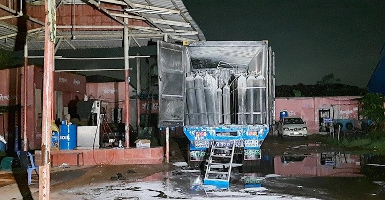 গাজীপুরে সিলিন্ডারবোঝাই ট্রাকে বিস্ফোরণ: দগ্ধ আরেকজনের মৃত্যু