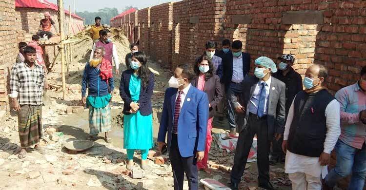 মাথা গোজার ঠাঁই পাচ্ছে সহস্রাধিক অসহায় পরিবার